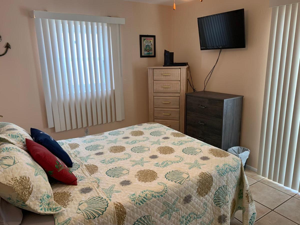 Michaels -Beachside Bungalows St. Pete Beach Buitenkant foto