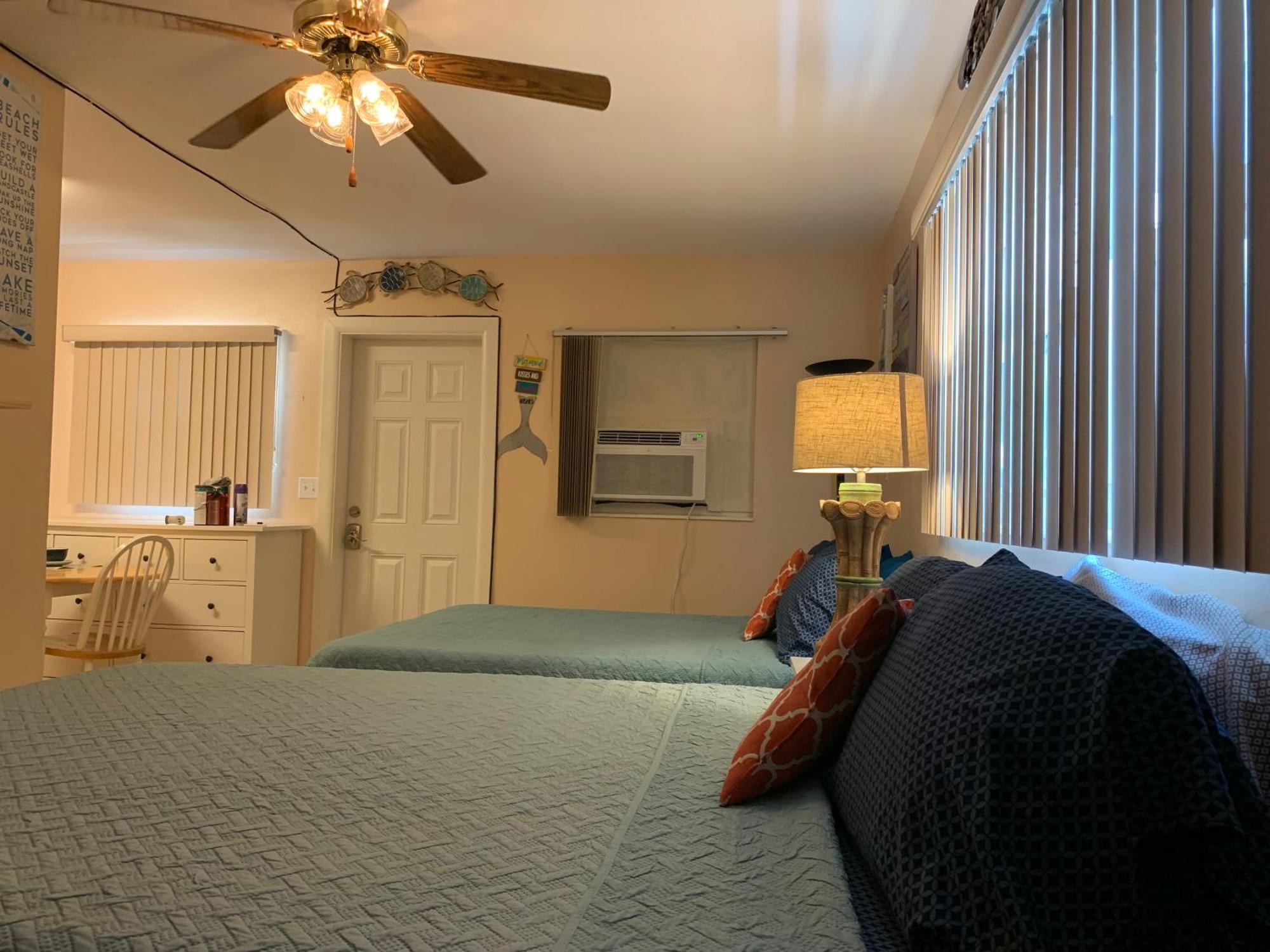Michaels -Beachside Bungalows St. Pete Beach Buitenkant foto